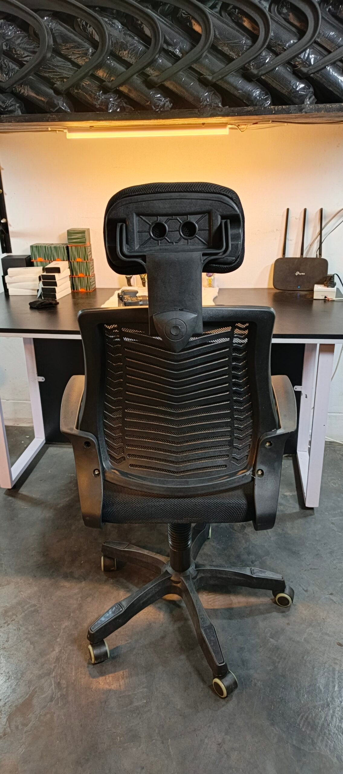 Executive V Mesh Hulk - Image 3